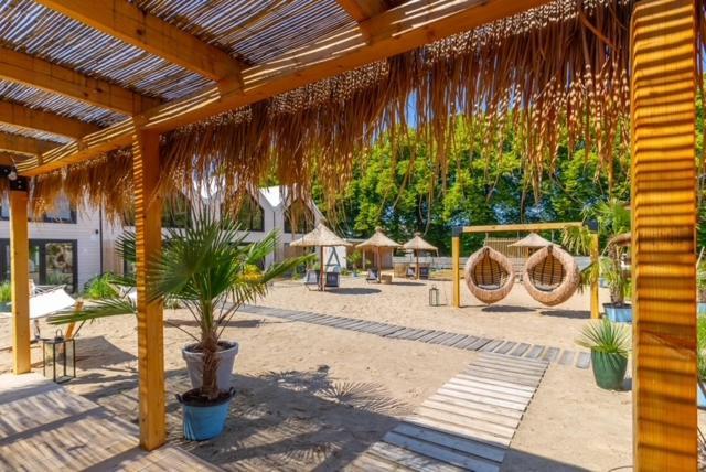 Lulu Holiday Resort Domki Z Podgrzewanym Basenem Mielno  Zewnętrze zdjęcie
